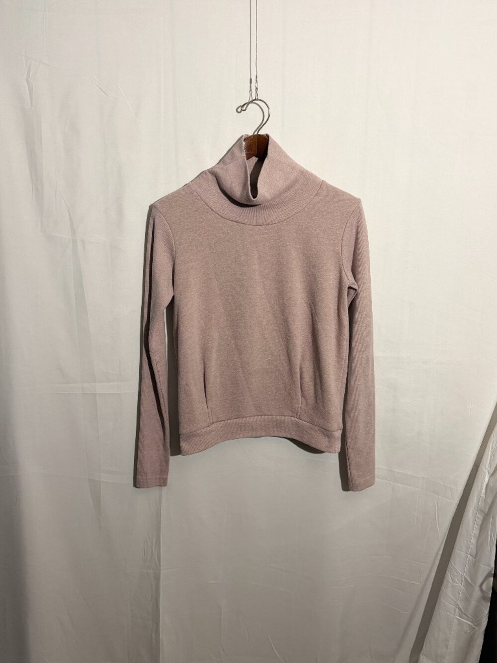 ALO Yoga Clarity Turtleneck Pullover Heather Mauve Size S